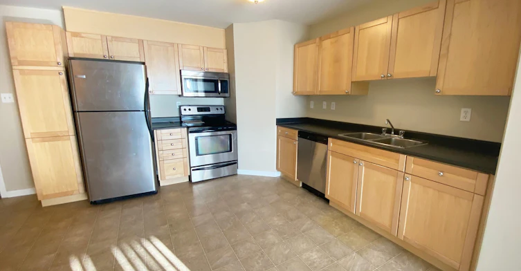 8924 100th Avenue, Fort St. John, BC, V1J 1X2 - 2