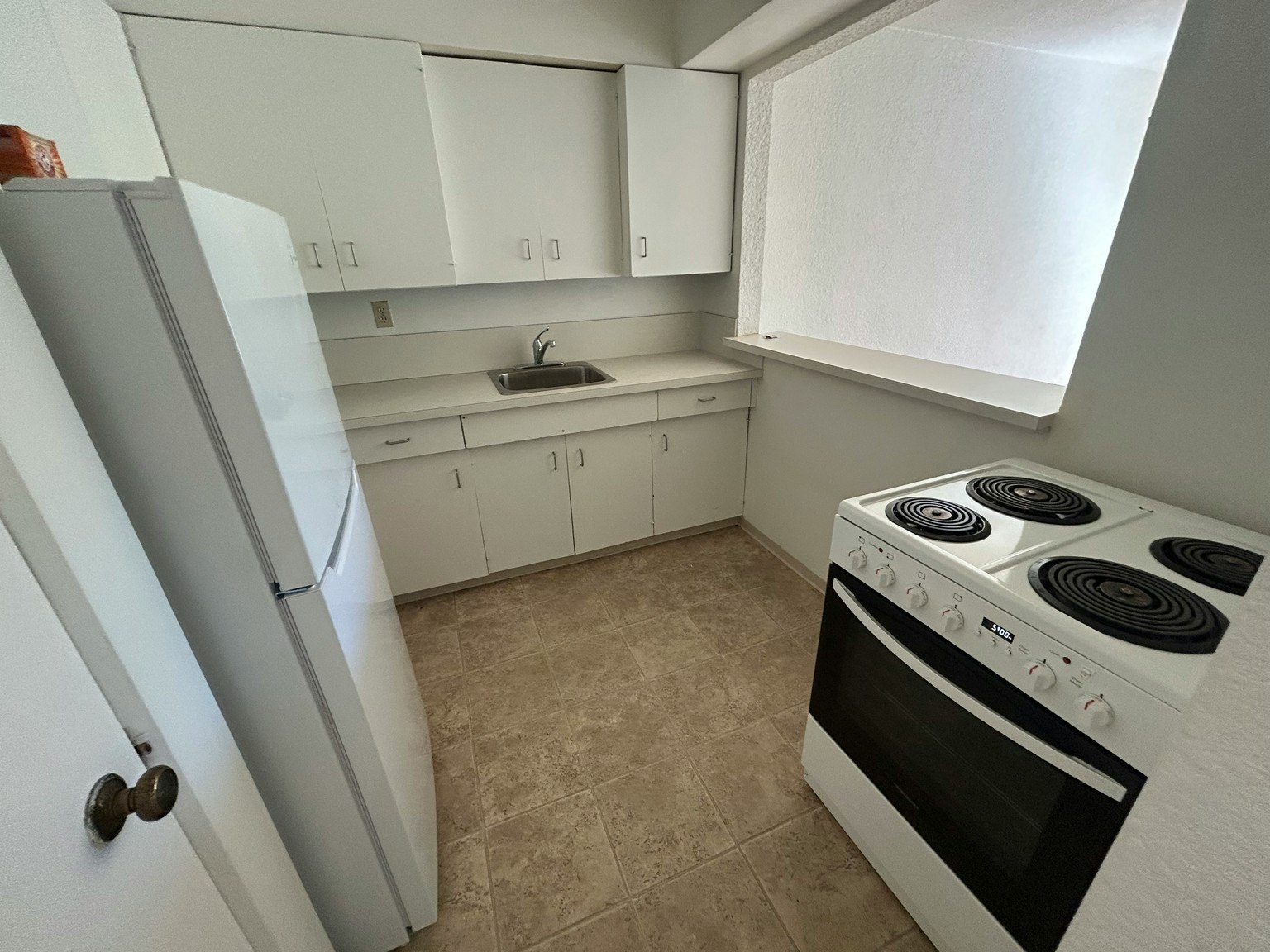 103-1947 West 7th Avenue, Vancouver, BC, V6J 1T2 - 4