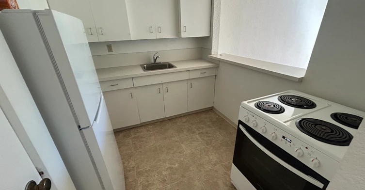 103-1947 West 7th Avenue, Vancouver, BC, V6J 1T2 - 4