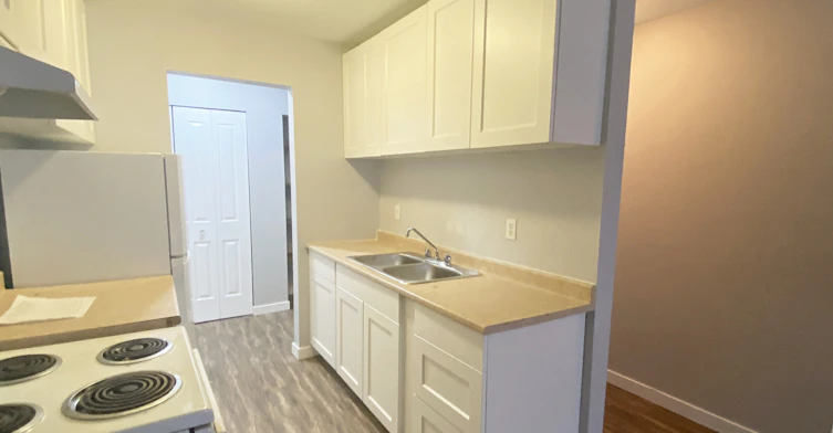 9816 N Spruce Street, Taylor, BC, V0C 2K0 - 2