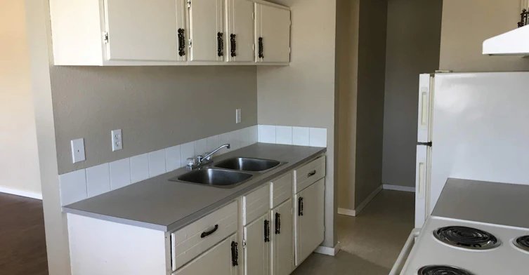 9816 N Spruce Street, Taylor, BC, V0C 2K0 - 5