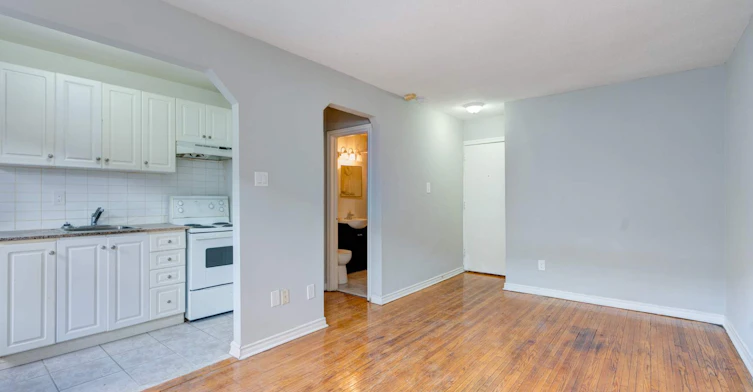 FEED-38 Lambton Avenue, Toronto, ON, M6N 2S1 - 2