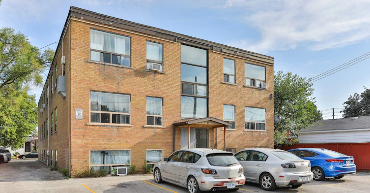 FEED-8 Hector Avenue, Toronto, ON, M6N 2M1 - 11