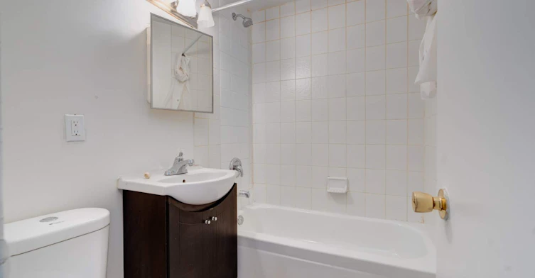 FEED-8 Hector Avenue, Toronto, ON, M6N 2M1 - 7