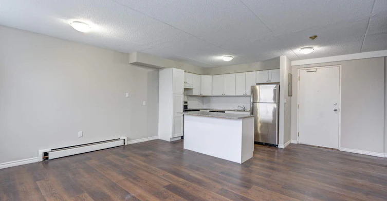 FEED-46 Gale Crescent, St. Catharines, ON, L2R 7R1