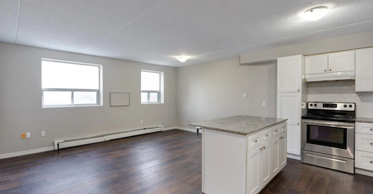 FEED-46 Gale Crescent, St. Catharines, ON, L2R 7R1 - 3