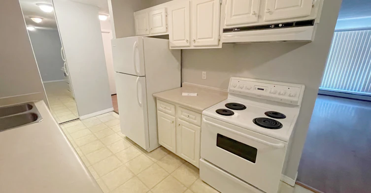 113 Stroud Bay, Fort Mcmurray, AB, T9H 4X4 - 4