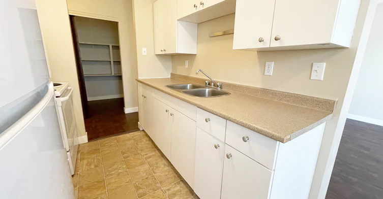 10120 Manning Avenue, Fort Mcmurray, AB, T9H 2C3 - 7