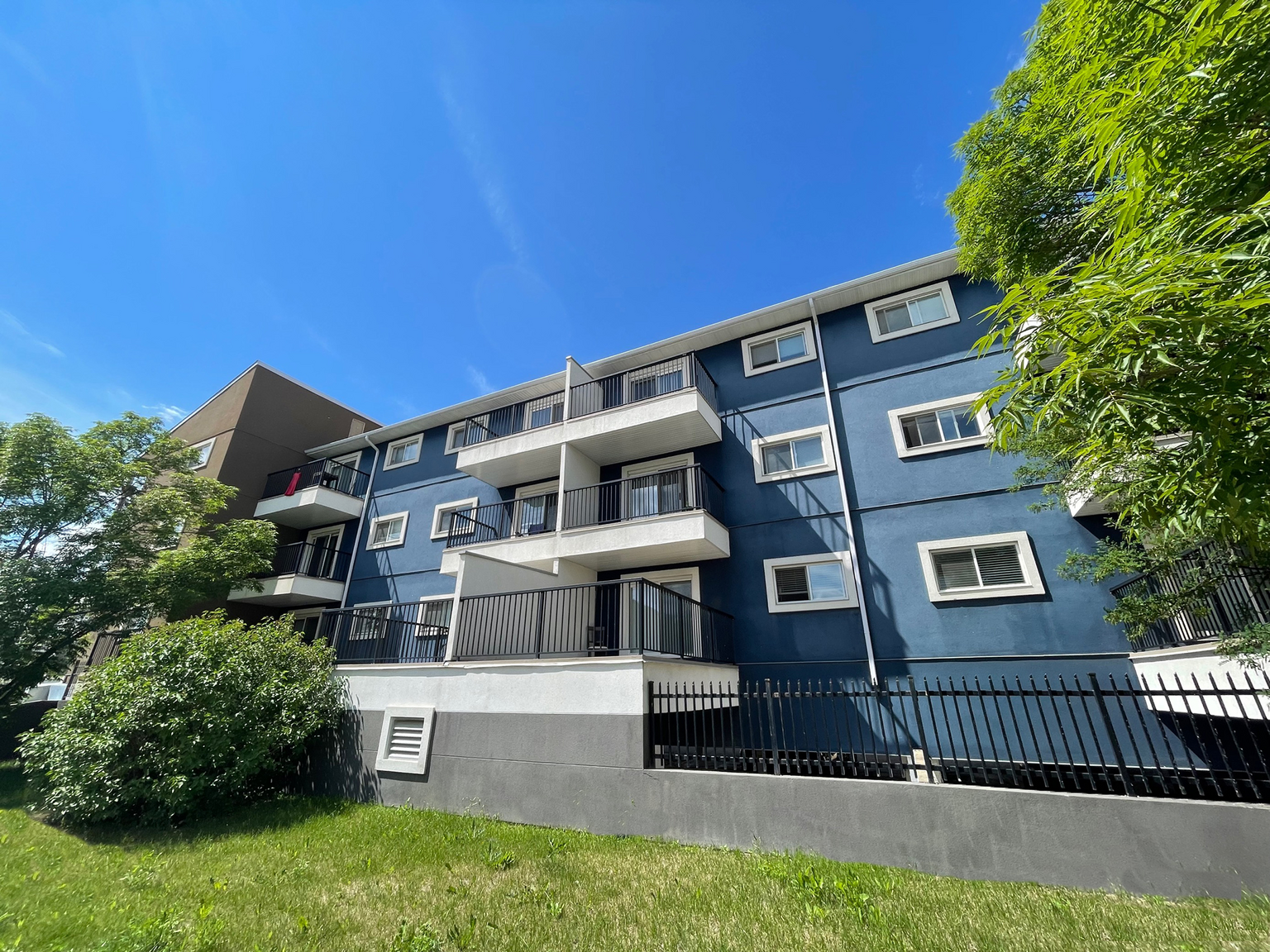 10414 Main Street, Fort Mcmurray, AB, T9H 4W4