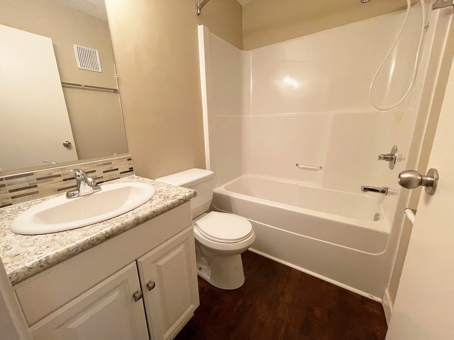 10414 Main Street, Fort Mcmurray, AB, T9H 4W4 - 14