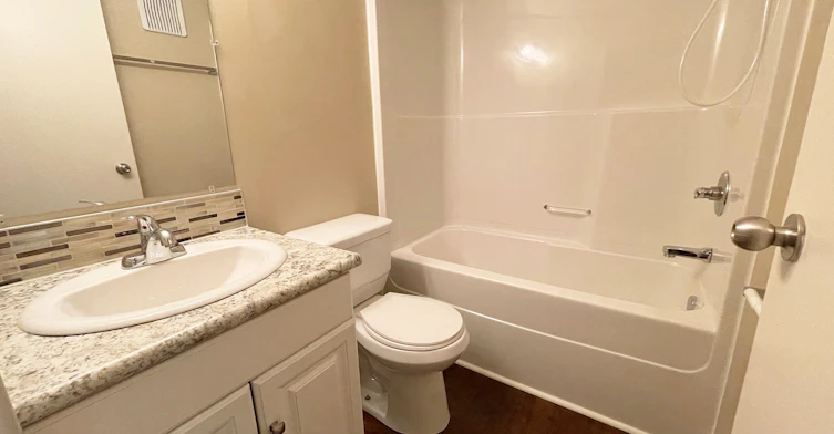10414 Main Street, Fort Mcmurray, AB, T9H 4W4 - 14