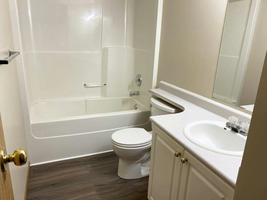 11039 106 Avenue, Grande Prairie, AB, T8V 7Y8 - 5