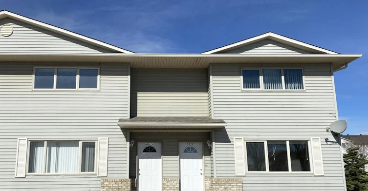 11039 106 Avenue, Grande Prairie, AB, T8V 7Y8 - 2