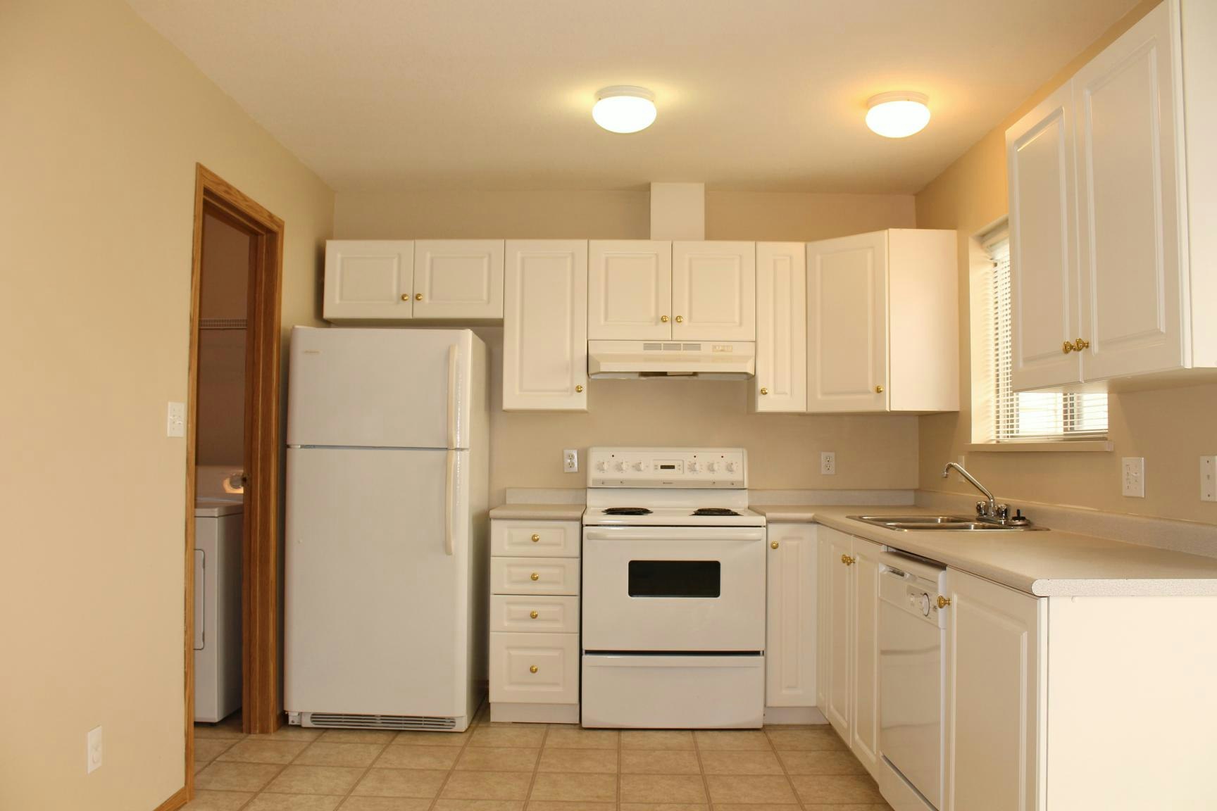 10502 111th Street, Grande Prairie, AB, T8V 8G8 - 3
