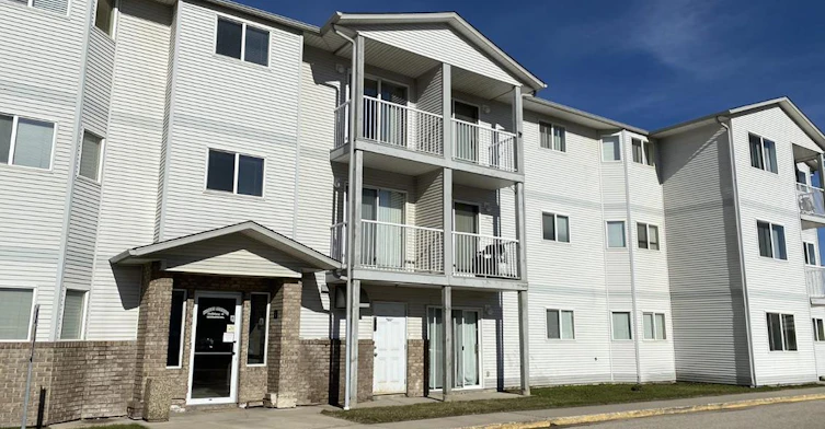 11074 106th Avenue, Grande Prairie, AB, T8V 7S2