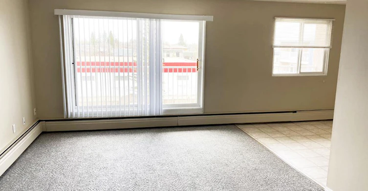 9818 94th Avenue, Grande Prairie, AB, T8V 3R6 - 9