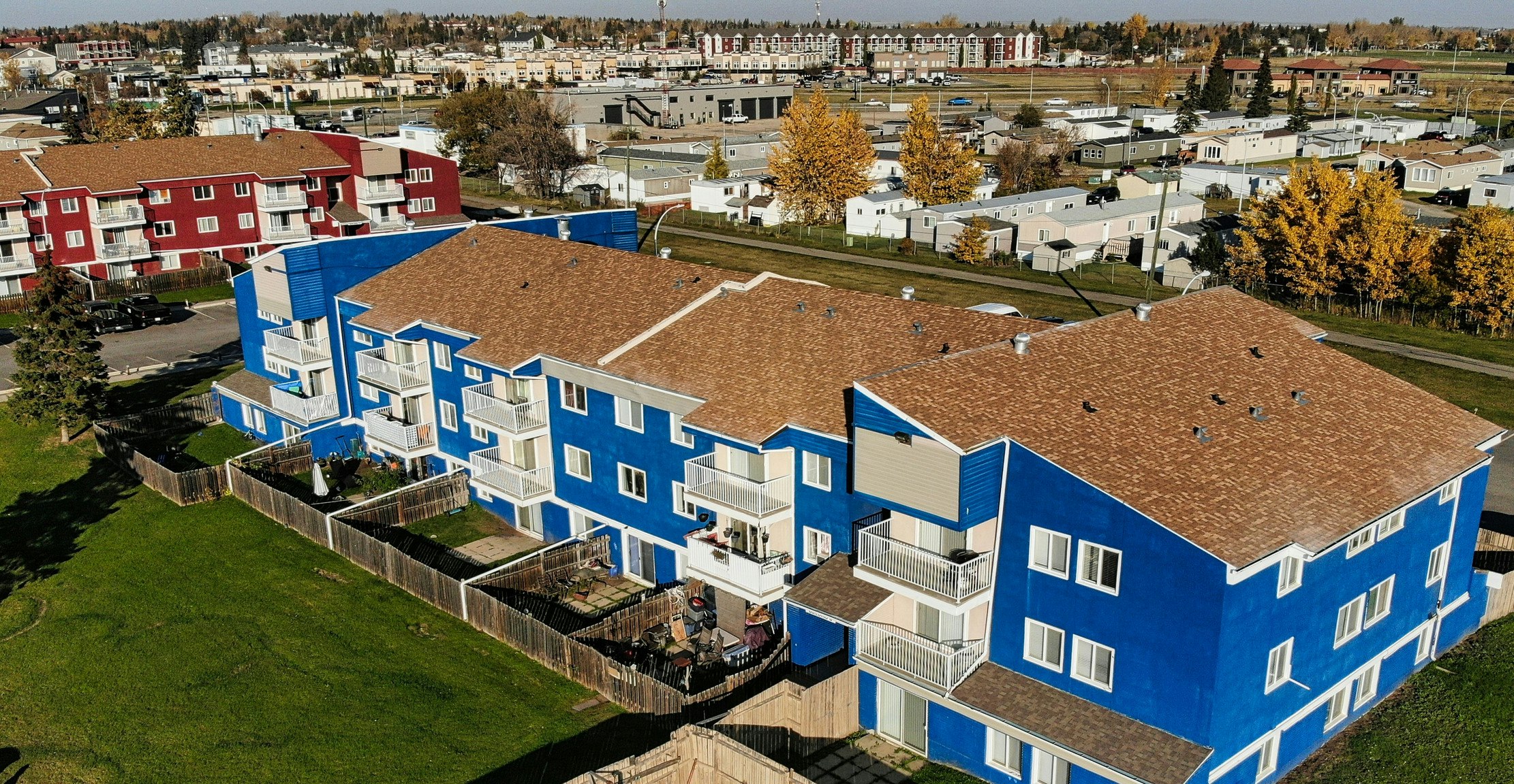 9818 94th Avenue, Grande Prairie, AB, T8V 3R6 - 2