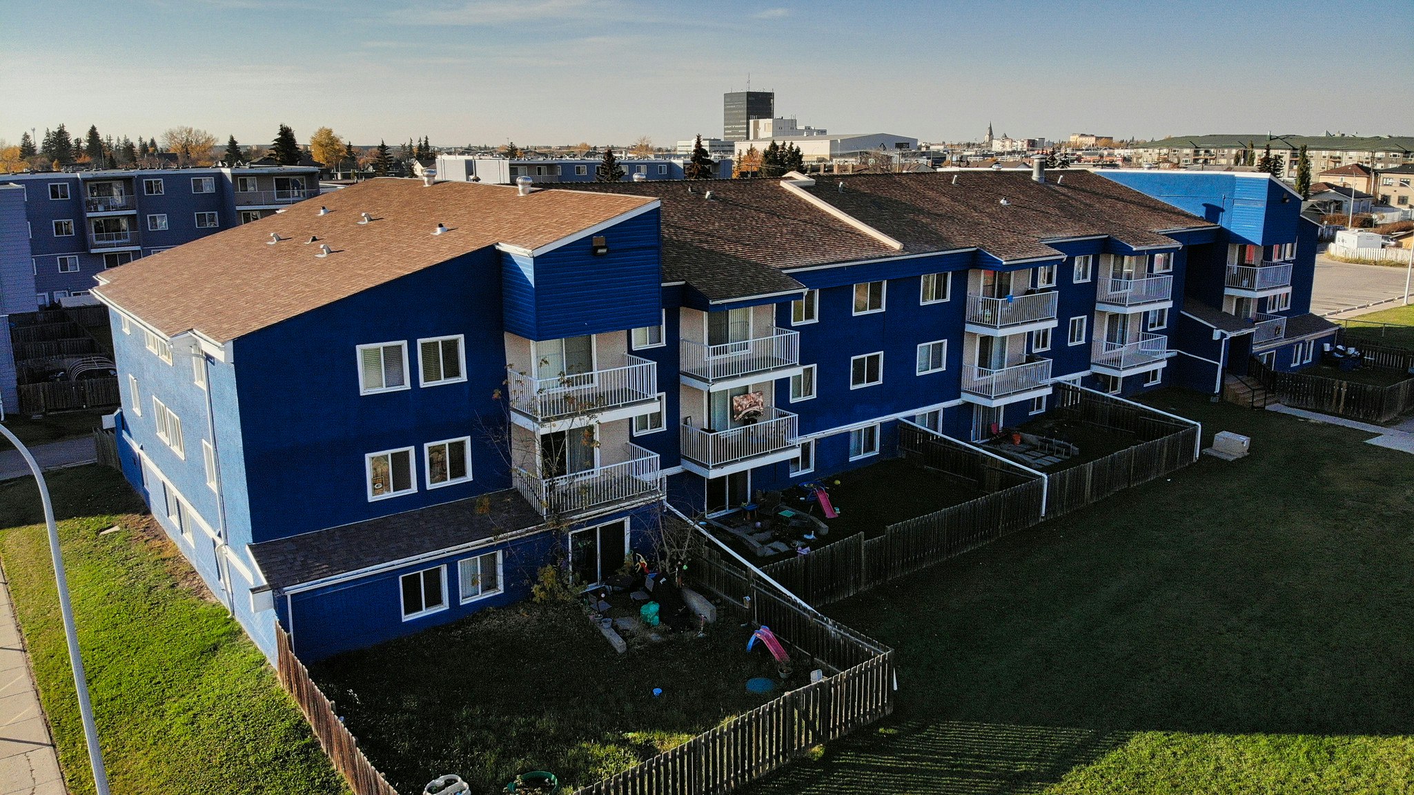 9818 94th Avenue, Grande Prairie, AB, T8V 3R6
