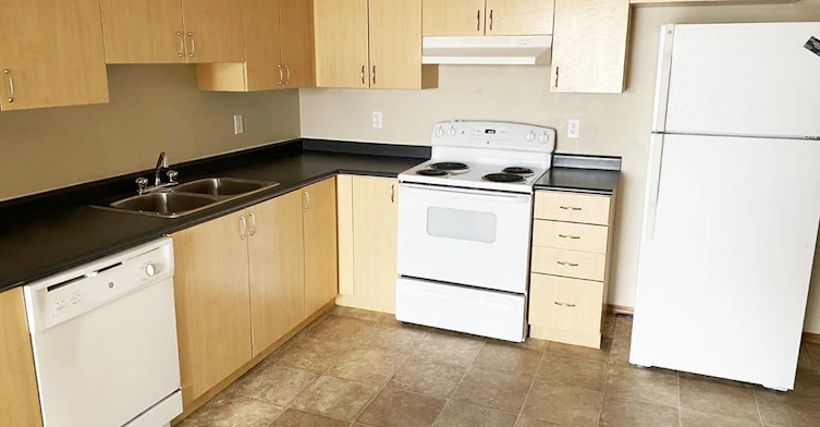 10250 121 Avenue, Grande Prairie, AB, T8V 0P5 - 5