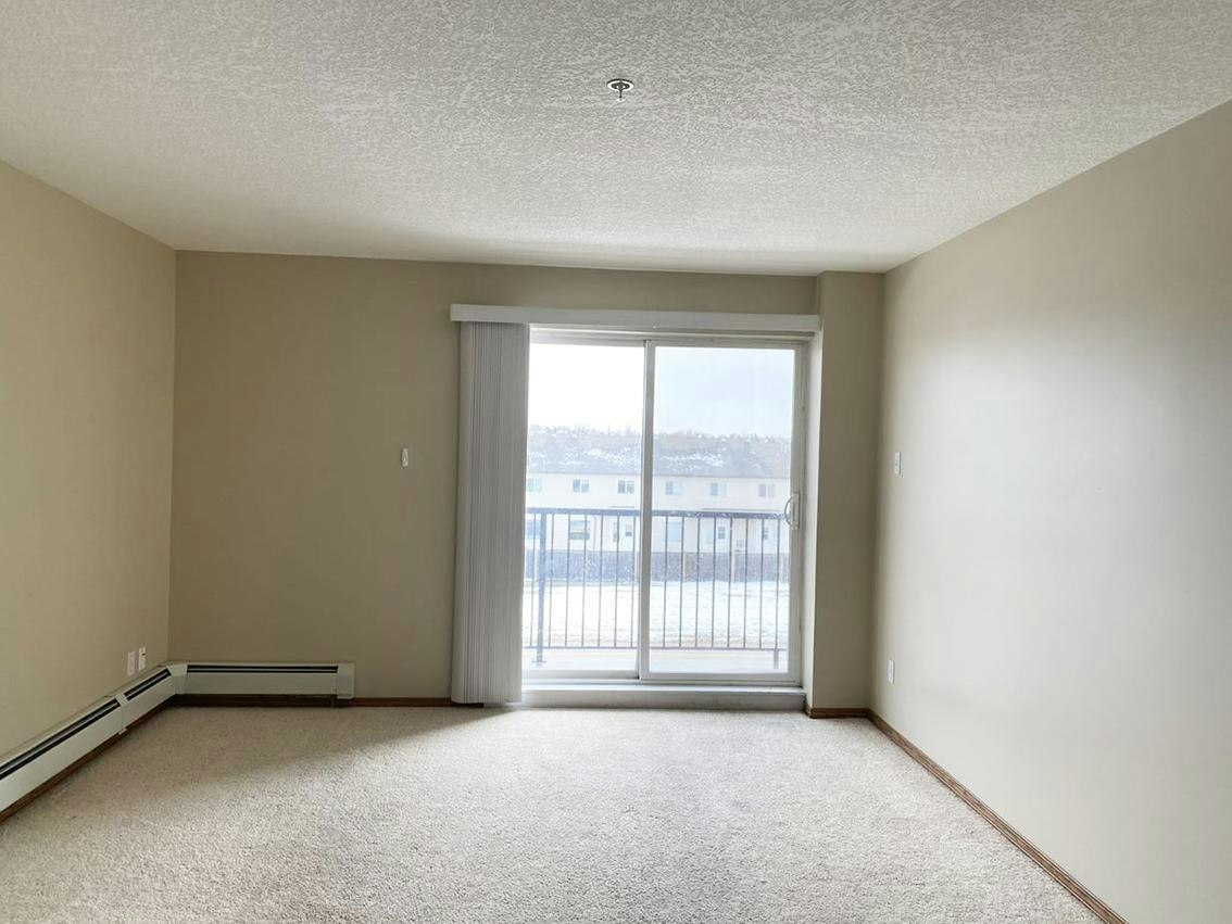 10250 121 Avenue, Grande Prairie, AB, T8V 0P5 - 4