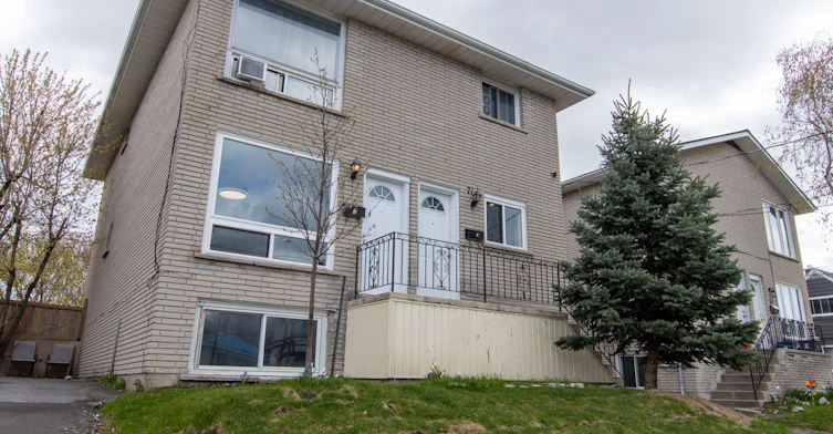 1-71 Lansdowne, Kingston, ON, K7K 4E5