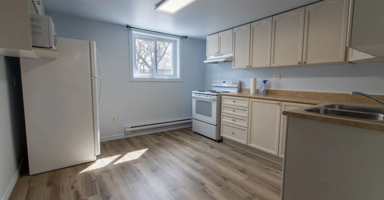 1-71 Lansdowne, Kingston, ON, K7K 4E5 - 3