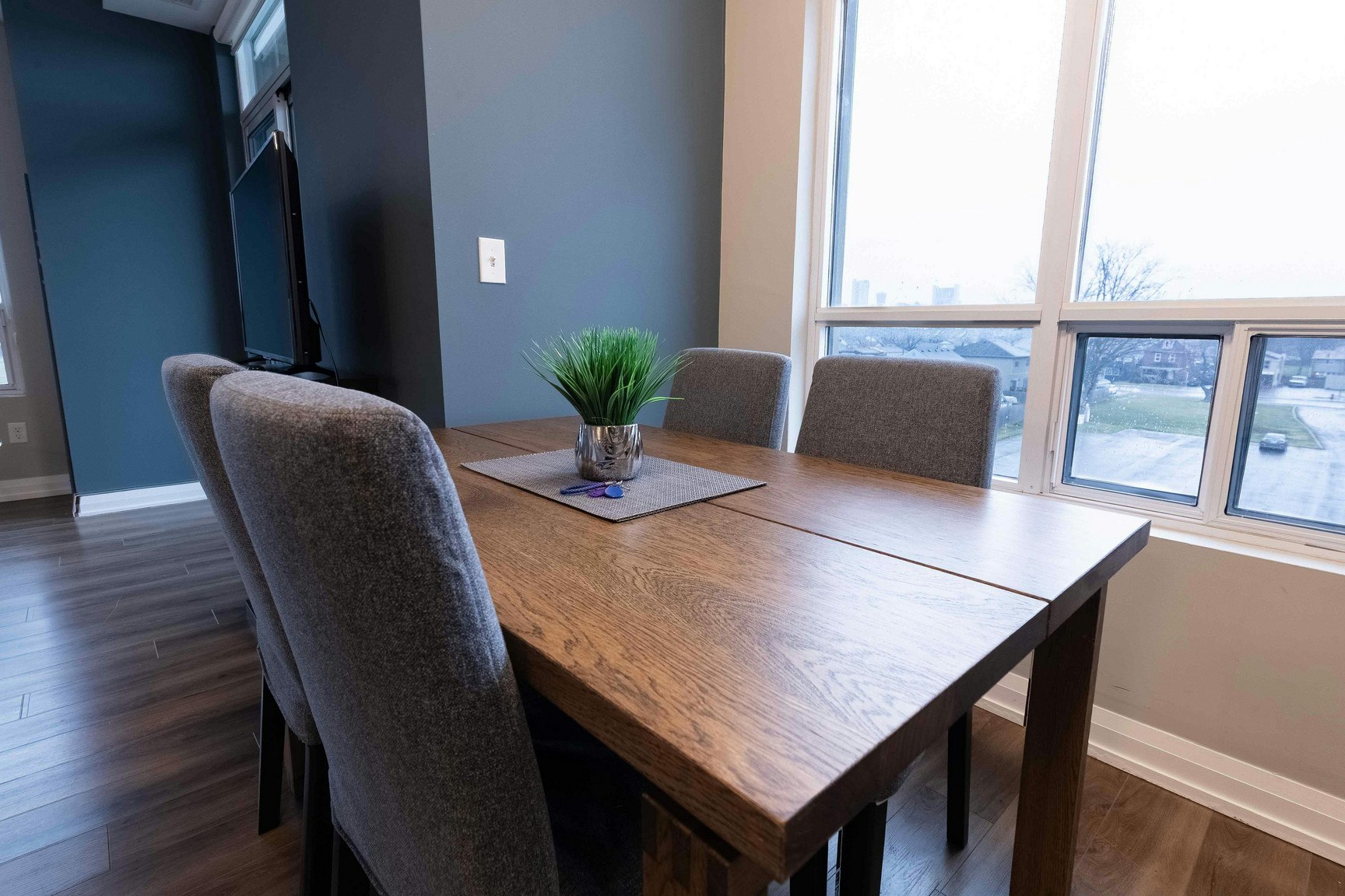 402-6289 Mcleod, Niagara Falls, ON, L2G 3E9 - 3