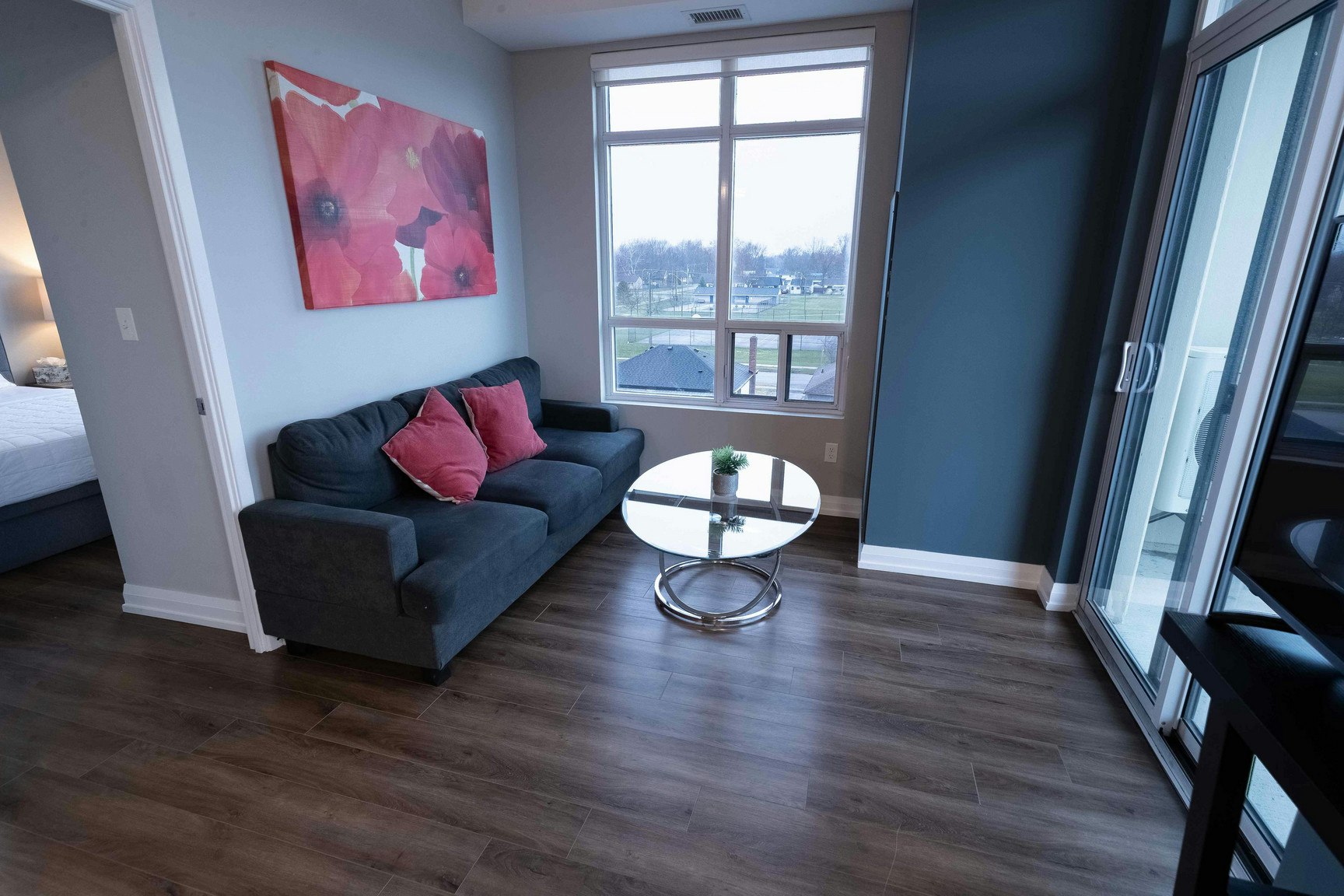 402-6289 Mcleod, Niagara Falls, ON, L2G 3E9 - 6