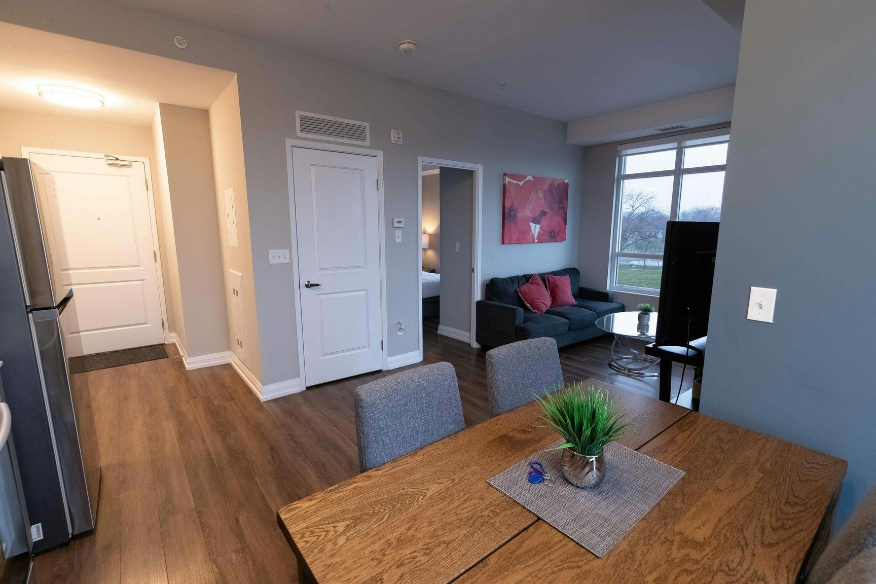 402-6289 Mcleod, Niagara Falls, ON, L2G 3E9 - 2