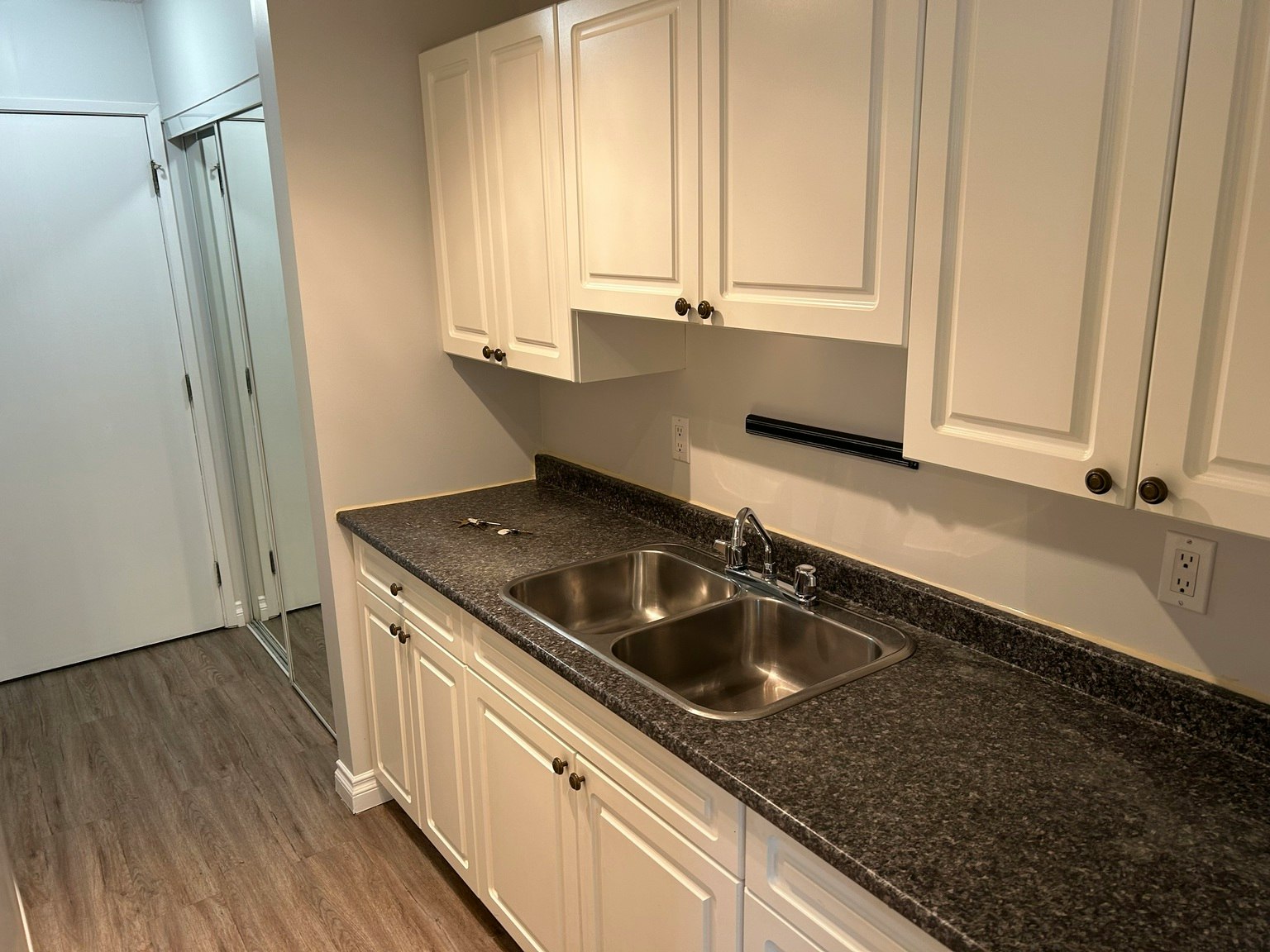 11245 109 Avenue Nw, Edmonton, AB, T5H 4B1 - 4