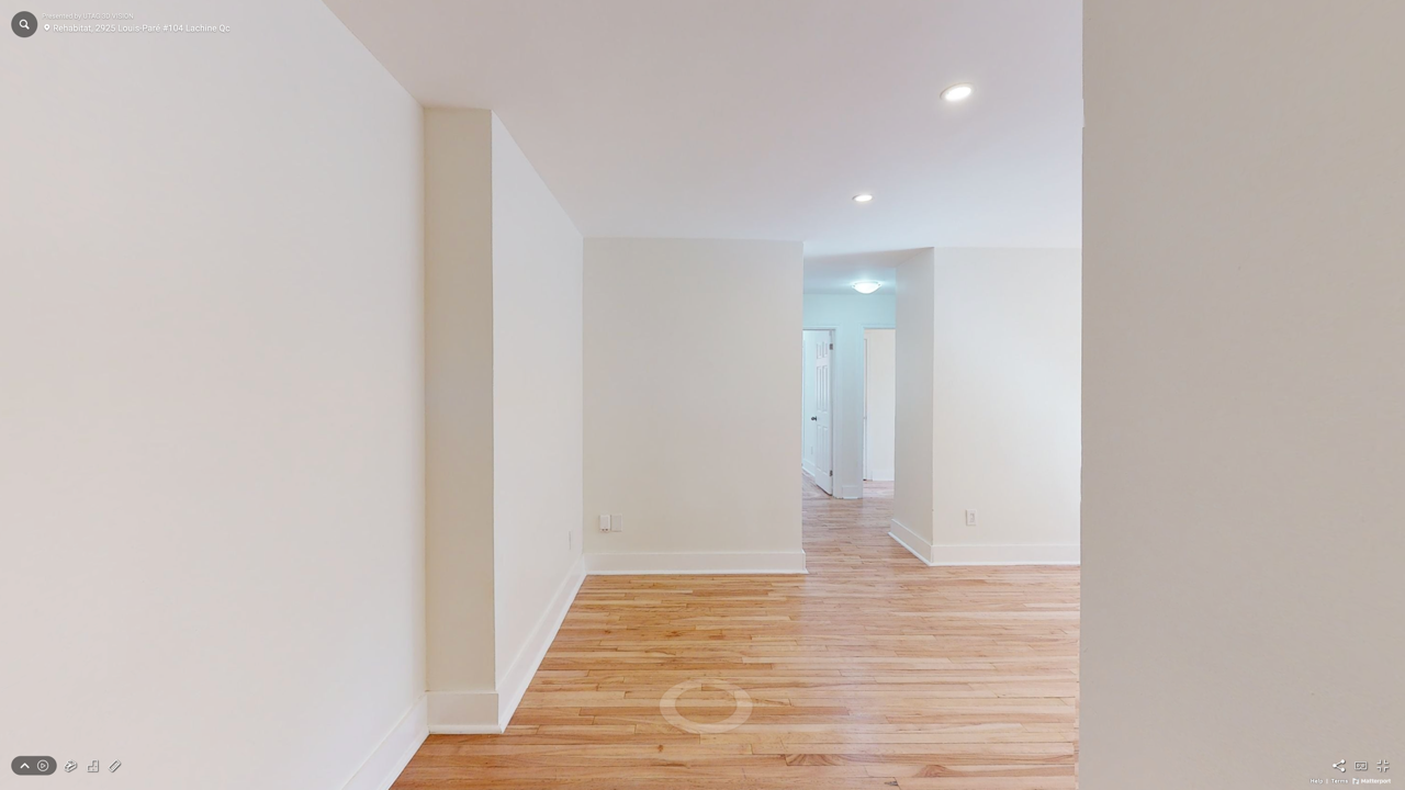 1 - 104-2925 Louis Paré Rue, Montréal, QC, H8S 1K9 - 2
