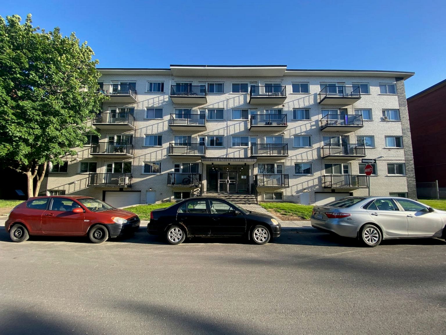 1 - 309-2925 Louis Paré Rue, Montréal, QC, H8S 1K9 - 2