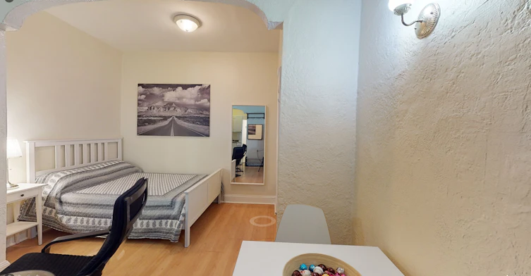 1 - 33-3431 St Andre Rue, Montréal, QC, H2L 3V4 - 4