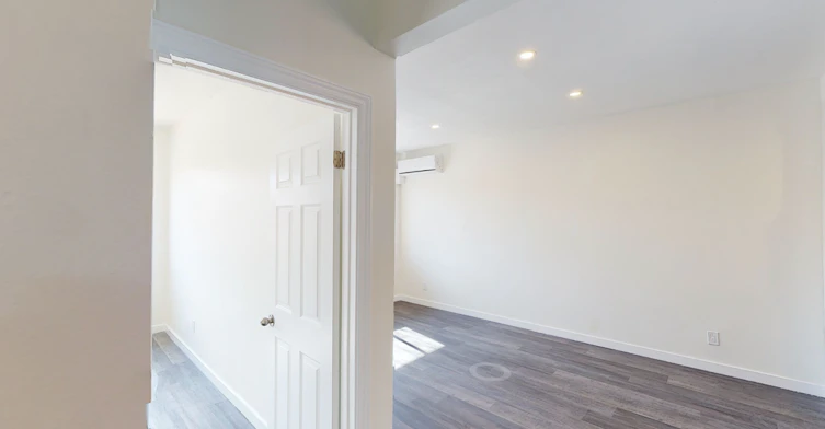 1 - 301-4615 Van Horne Avenue, Montréal, QC, H3W 1H8 - 3