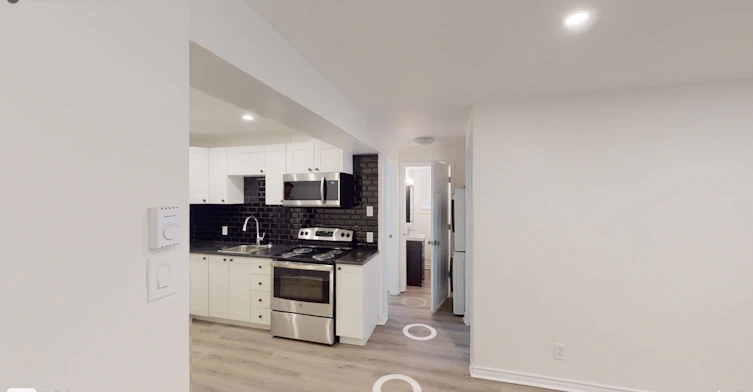 1 - 02-4720 St Kevin Avenue, Montréal, QC, H3W 1N9 - 8