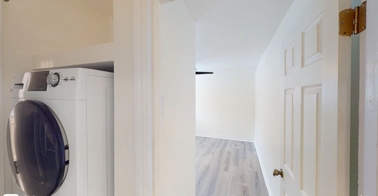 1 - 02-4720 St Kevin Avenue, Montréal, QC, H3W 1N9 - 17