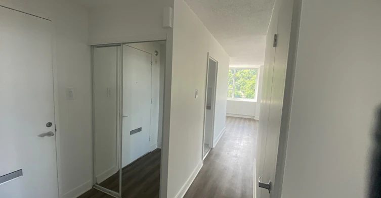 703-1550 Du Docteur Penfield Avenue, Montréal, QC, H3G 1B9 - 4