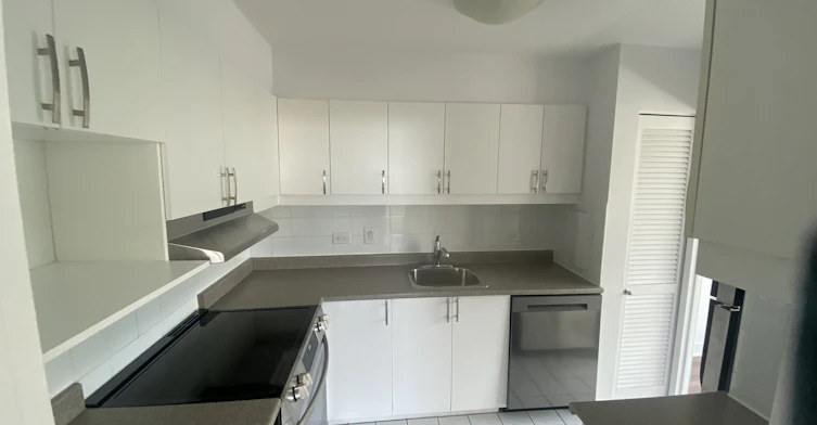 703-1550 Du Docteur Penfield Avenue, Montréal, QC, H3G 1B9 - 5