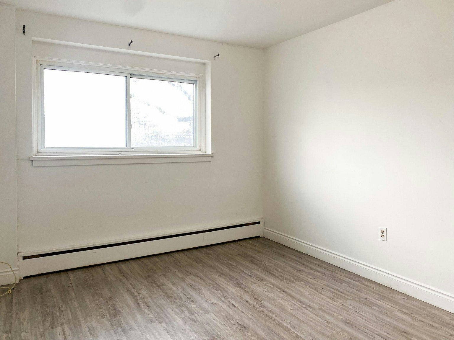 106-2448 Carling Avenue, Ottawa, ON, K2B 7H3