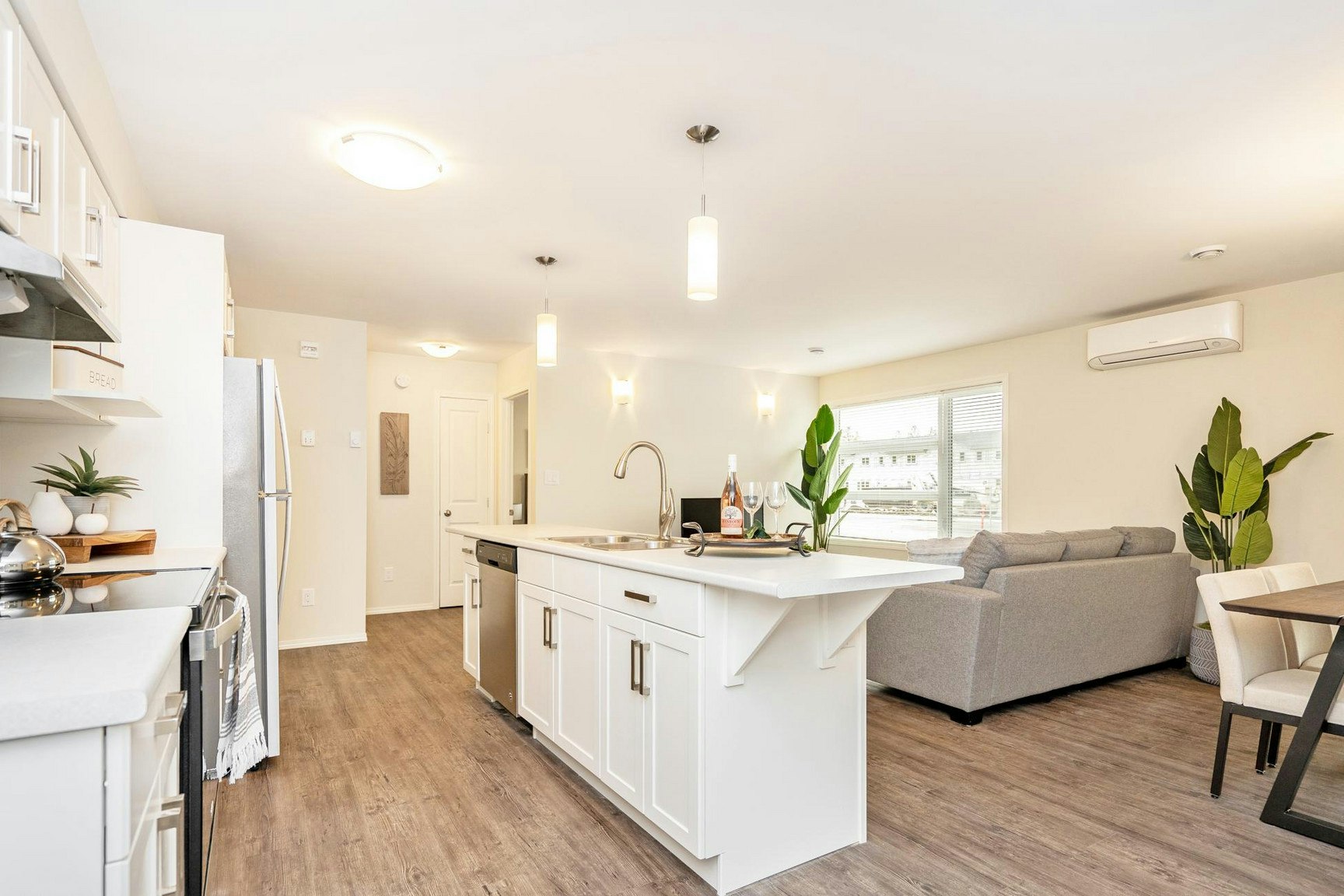 105-3817-3813 Main Street, West St Paul, MB, R4A 0C4 - 4