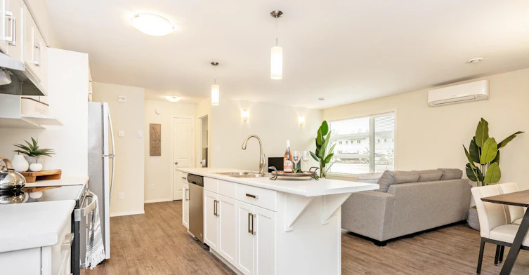 105-3825-3813 Main Street, West St Paul, MB, R4A 0C4 - 4