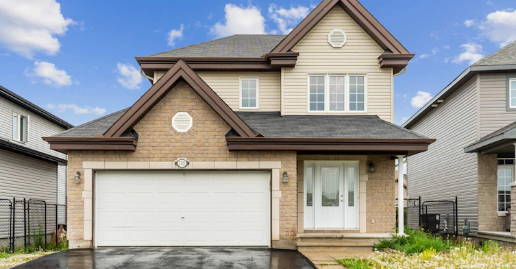 1-133 Dorina Sarazin Crescent, Clarence-Rockland, ON, K4K 0G6