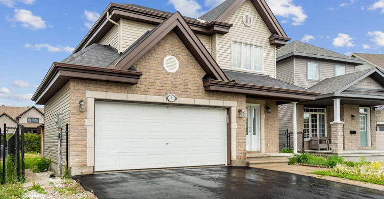 1-133 Dorina Sarazin Crescent, Clarence-Rockland, ON, K4K 0G6 - 2