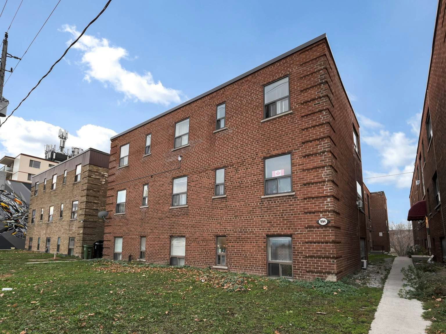 994 O'connor Drive, Toronto, ON, M4B 2T3 - 6