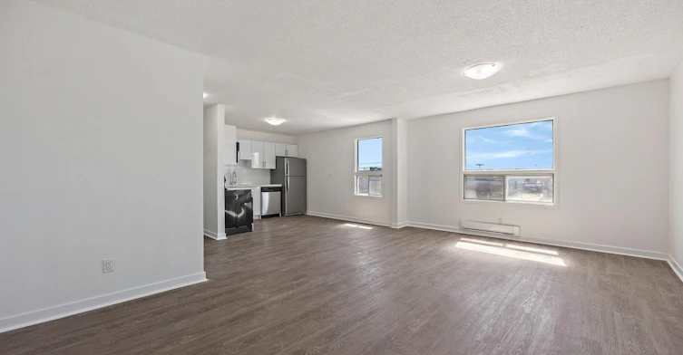 305 Buena Vista Avenue, Oshawa, ON, L1J 2M6 - 5