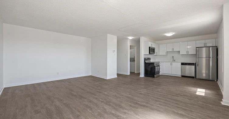 305 Buena Vista Avenue, Oshawa, ON, L1J 2M6 - 4