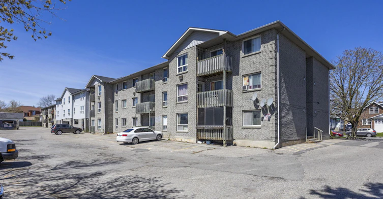 305 Buena Vista Avenue, Oshawa, ON, L1J 2M6 - 11