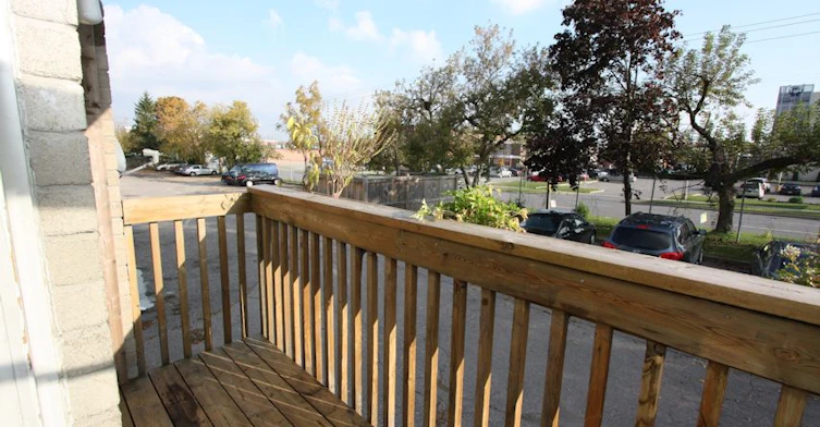 305 Buena Vista Avenue, Oshawa, ON, L1J 2M6 - 10