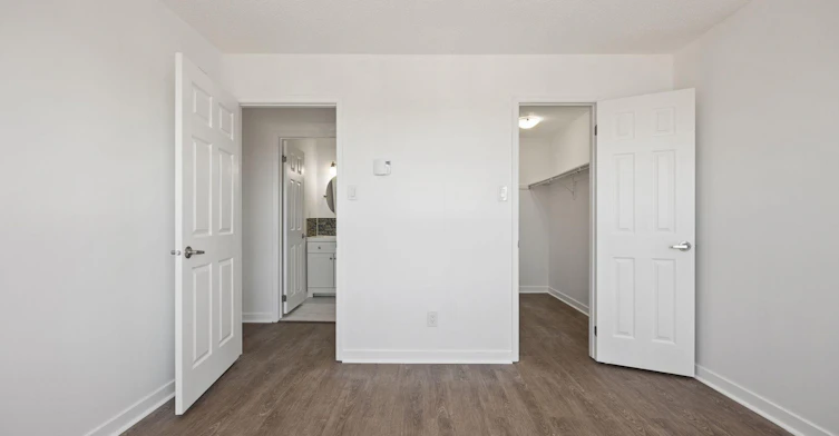 305 Buena Vista Avenue, Oshawa, ON, L1J 2M6 - 8