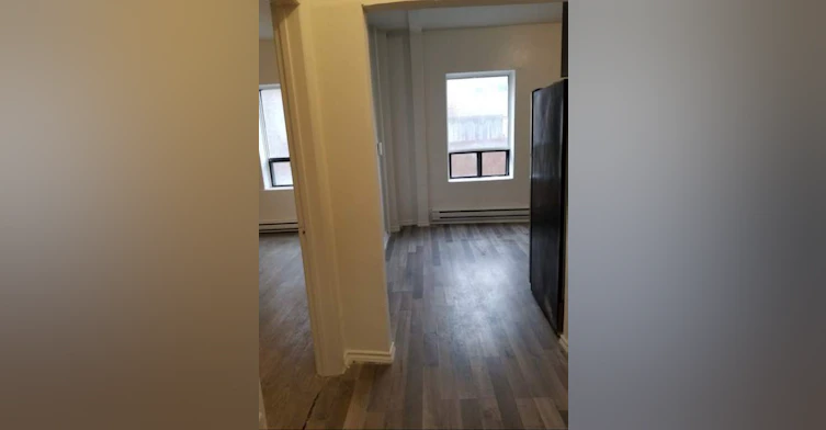 168 Grange Avenue, Toronto, ON, M5T 1E3 - 4
